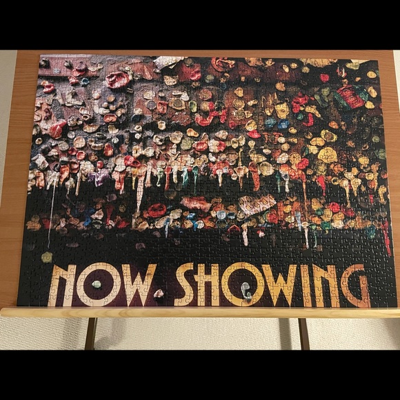 Rare Ravensburger “The Gum Wall” 1000 piece puzzle - Picture 3 of 4